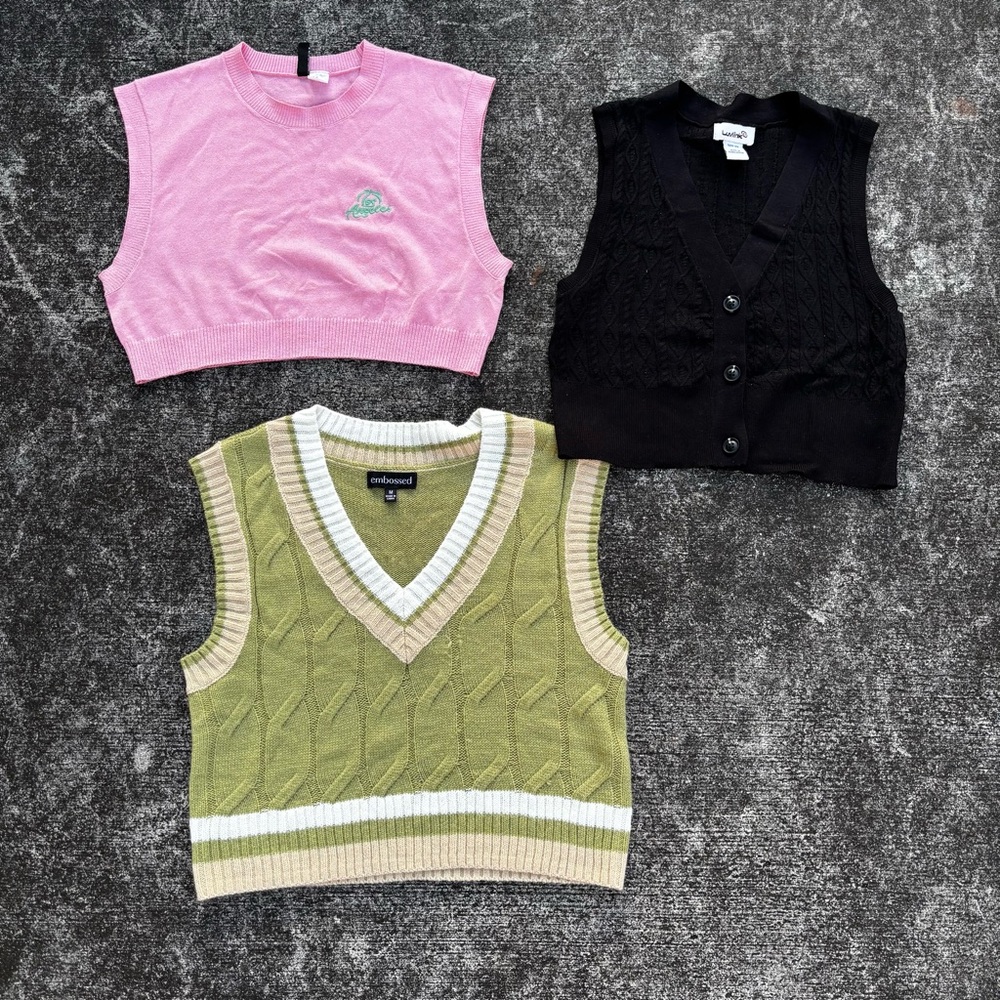 Bundle of 3 knit vests Size S/M